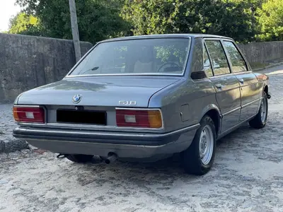BMW 518 1980 - 9900 EUR, 139000 km - AUTO.MOTO.pt - 139000km - foto 4 de 27