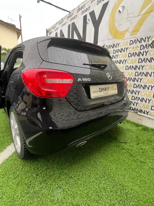 Mercedes-Benz 180 2014 - 13990 EUR, 178000 km - AUTO.MOTO.pt - 178000km - foto 11 de 11