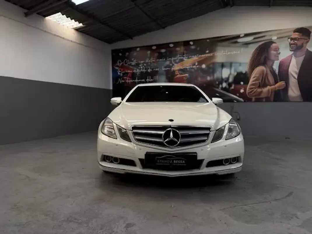 Mercedes-Benz E 250 2009 - 13999 EUR, 270019 km - AUTO.MOTO.pt - 270019km - foto 3 de 17