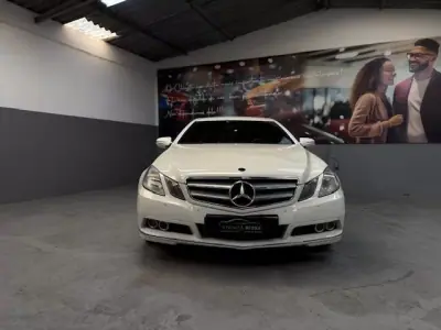 Mercedes-Benz E 250 2009 - 13999 EUR, 270019 km - AUTO.MOTO.pt - 270019km - foto 3 de 17