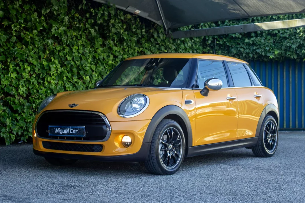 MINI One 2015 - 11900 EUR, 194500 km - AUTO.MOTO.pt - 194500km - foto 3 de 18