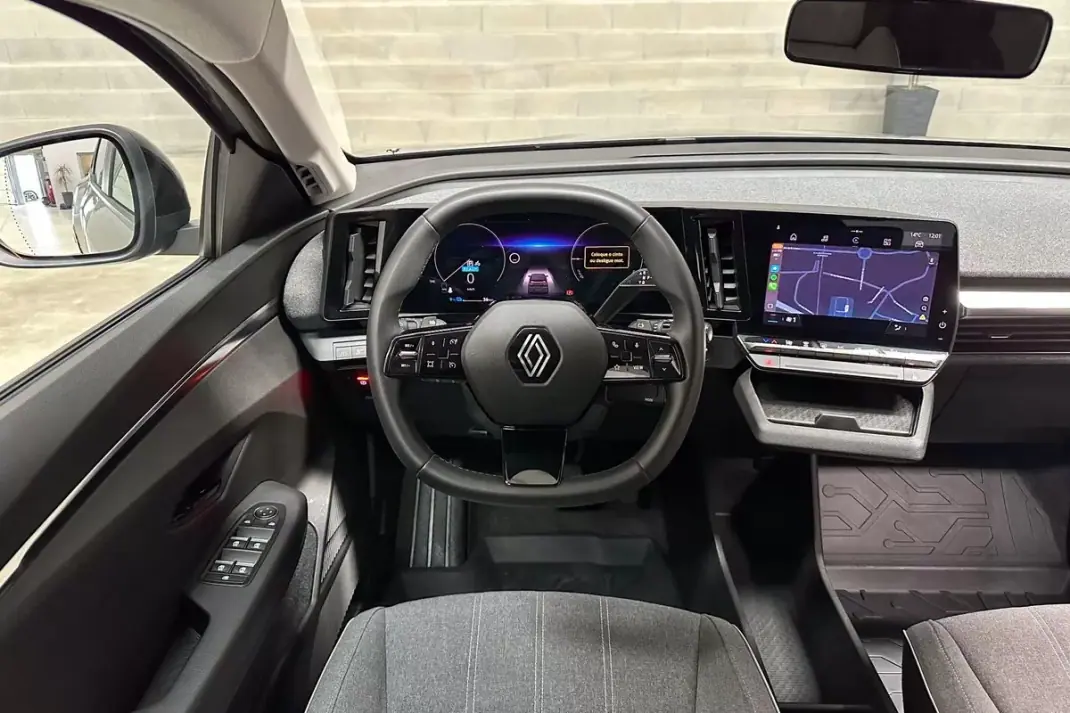 Renault Mégane E-Tech 2022 - 22450 EUR, 48129 km - AUTO.MOTO.pt - 48129km - foto 31 de 38