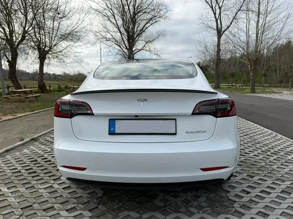 Tesla Model 3 2022 - 33500 EUR, 70000 km - AUTO.MOTO.pt - 70000km - foto 15 de 30