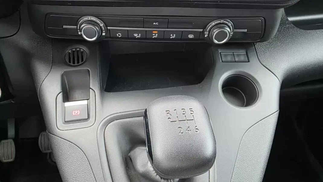 Citroën Berlingo 2022 - 14450 EUR, 77000 km - AUTO.MOTO.pt - 77000km - foto 19 de 24