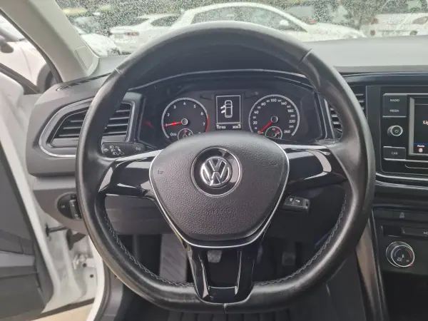Volkswagen T-Roc 2019 - 19999 EUR, 115000 km - AUTO.MOTO.pt - 115000km - foto 20 de 31