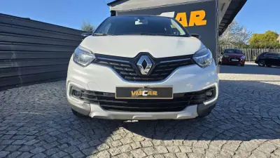 Renault Captur 2019 - 15590 EUR, 47000 km - AUTO.MOTO.pt - 47000km - foto 8 de 14