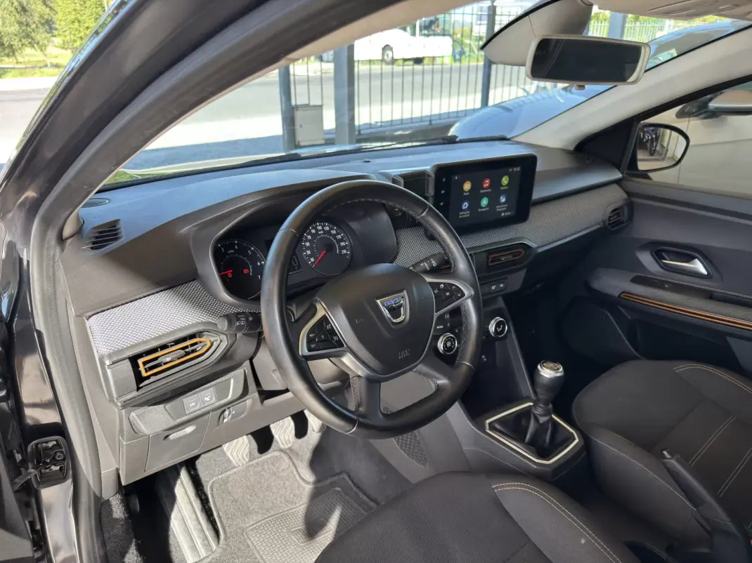 Dacia Sandero 2021 - 12950 EUR, 82532 km - 82532km - foto 11 de 28