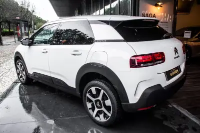 Citroën C4 Cactus 2019 - 12550 EUR, 90175 km - AUTO.MOTO.pt - 90175km - foto 3 de 41