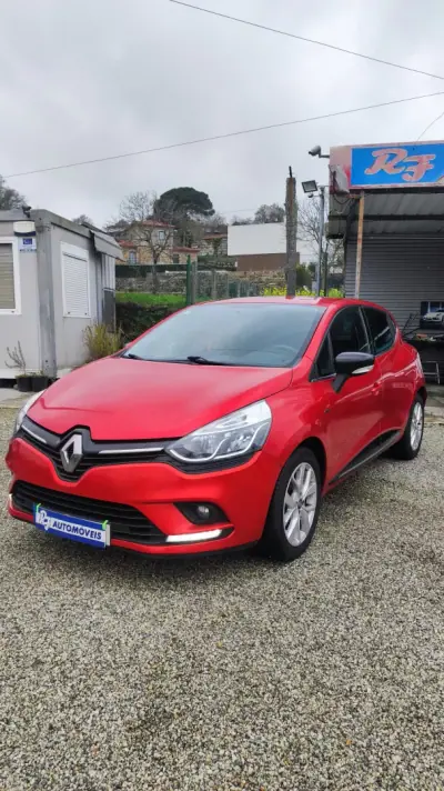 Renault Clio 2019 - 11898 EUR, 116998 km - AUTO.MOTO.pt - 116998km - foto 2 de 14