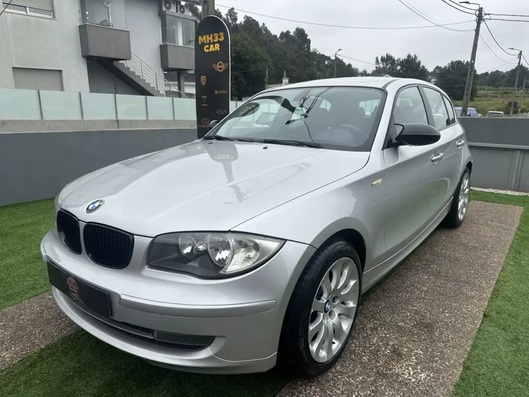 BMW 118 2009 - 8900 EUR, 184000 km - AUTO.MOTO.pt - 184000km - foto 3 de 55
