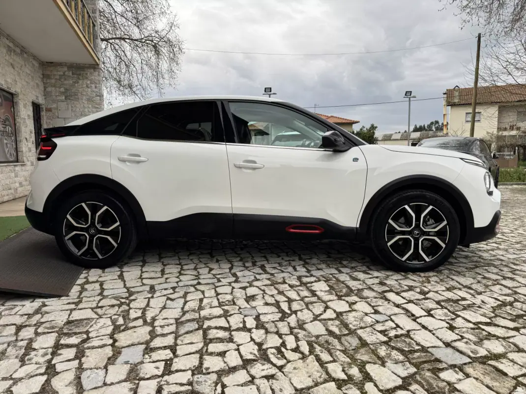 Citroën e-C4 2022 - 18500 EUR, 65000 km - AUTO.MOTO.pt - 65000km - foto 5 de 48
