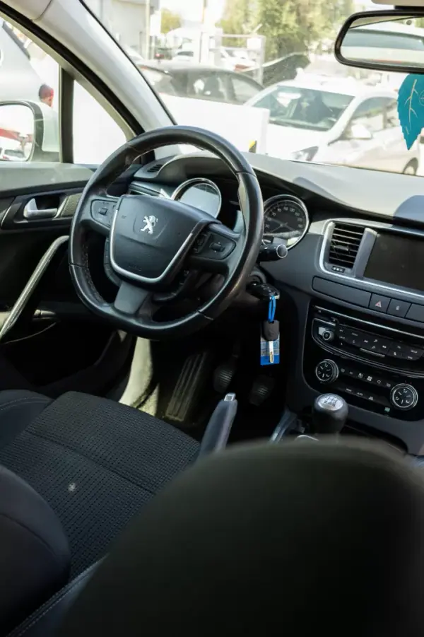 Peugeot 508 SW 2015 - 12000 EUR, 158000 km - 158000km - foto 9 de 10