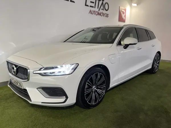 Volvo V60 2022 - 31900 EUR, 71000 km - AUTO.MOTO.pt - 71000km - foto 3 de 29