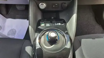 Nissan Leaf 2018 - 12890 EUR, 62000 km - AUTO.MOTO.pt - 62000km - foto 39 de 45