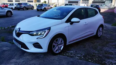 Renault Clio 2021 - 13999 EUR, 63000 km - AUTO.MOTO.pt - 63000km - foto 7 de 38