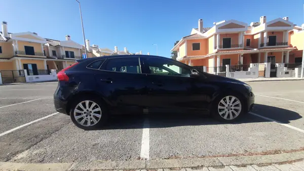Volvo V40 2015 — foto 3 de 15