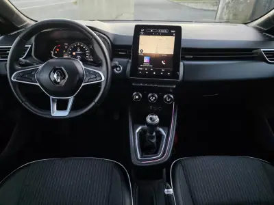 Renault Clio 2022 - 14500 EUR, 104000 km - AUTO.MOTO.pt - 104000km - foto 41 de 43