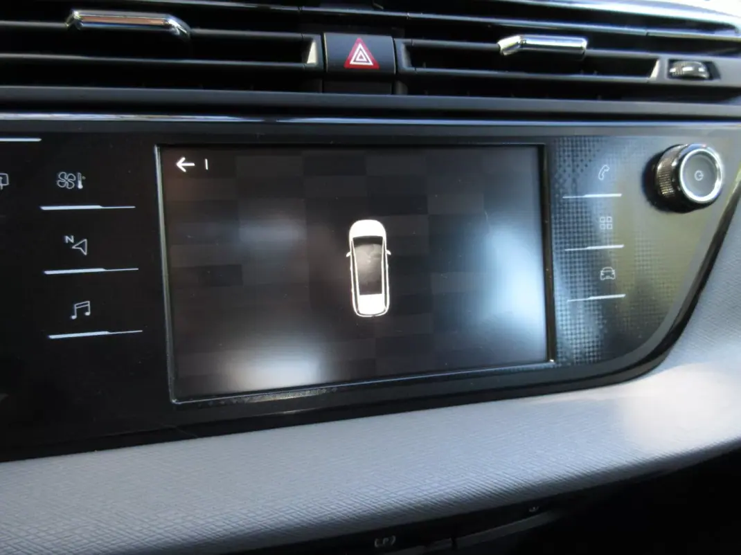 Citroën C4 Picasso 2017 - 12990 EUR, 175000 km - AUTO.MOTO.pt - 175000km - foto 39 de 44