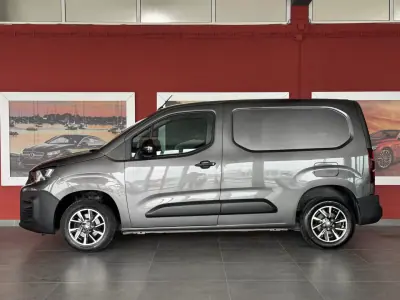 Peugeot PARTNER GIRAFON 2022 - 16990 EUR, 79102 km - AUTO.MOTO.pt - 79102km - foto 6 de 19