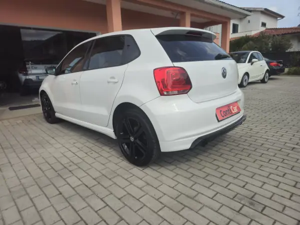 Volkswagen Polo 2014 - 8500 EUR, 127000 km - AUTO.MOTO.pt - 127000km - foto 6 de 16