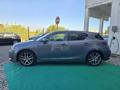 Lexus CT 200h 2016 - 17950 EUR, 217000 km - AUTO.MOTO.pt - 217000km - foto 5 de 13