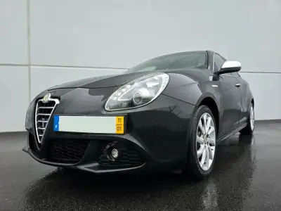 Alfa Romeo Giulietta 2011 - 5990 EUR, 200000 km - AUTO.MOTO.pt - 200000km - foto 2 de 23