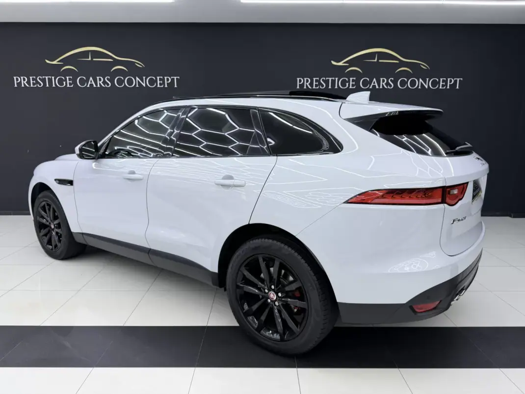 Jaguar F-Pace 2017 - 27950 EUR, 141687 km - 141687km - foto 5 de 48