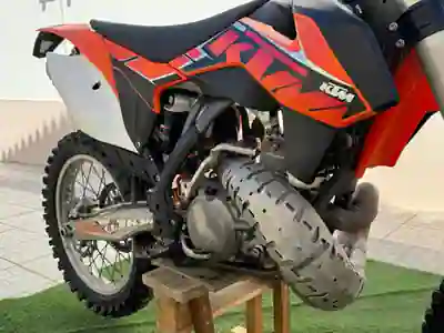 KTM SX 250 2015 - 5100 EUR, 300 km - AUTO.MOTO.pt - 300km - foto 6 de 11