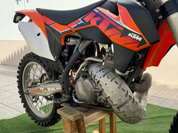 KTM SX 250 2015 - 5100 EUR, 300 km - AUTO.MOTO.pt - 300km - foto 6 de 11