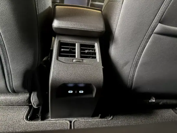 Renault Mégane E-Tech 2023 - 25500 EUR, 58000 km - AUTO.MOTO.pt - 58000km - foto 80 de 121