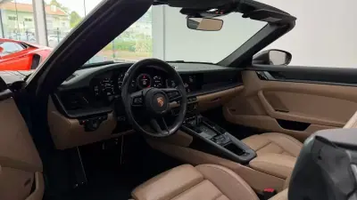 Porsche 911 2019 - 129990 EUR, 76079 km - AUTO.MOTO.pt - 76079km - foto 19 de 24