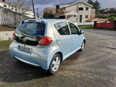 Toyota Aygo 2006 - 5950 EUR, 151957 km - AUTO.MOTO.pt - 151957km - foto 3 de 11