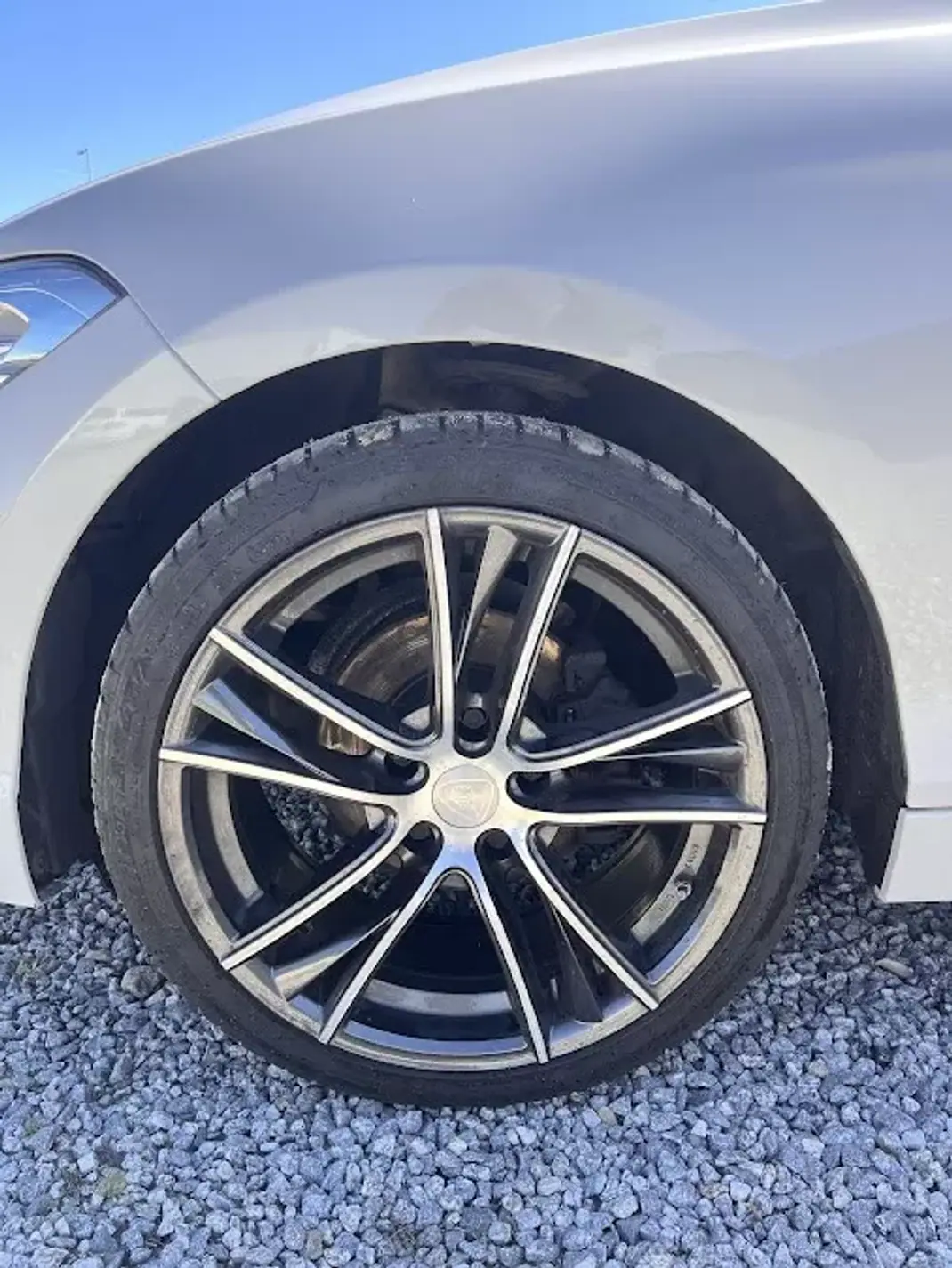 BMW 116 2018 - 16000 EUR, 194000 km - AUTO.MOTO.pt - 194000km - foto 7 de 13