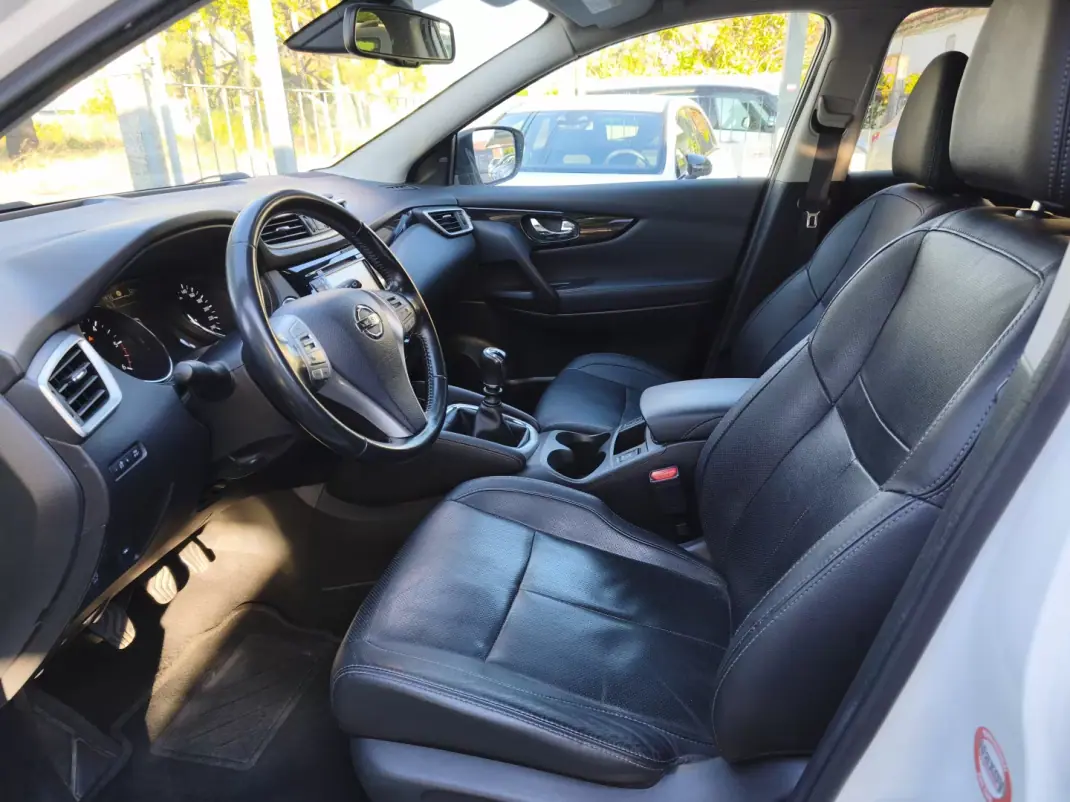 Nissan Qashqai 2015 - 12900 EUR, 195000 km - 195000km - foto 7 de 15