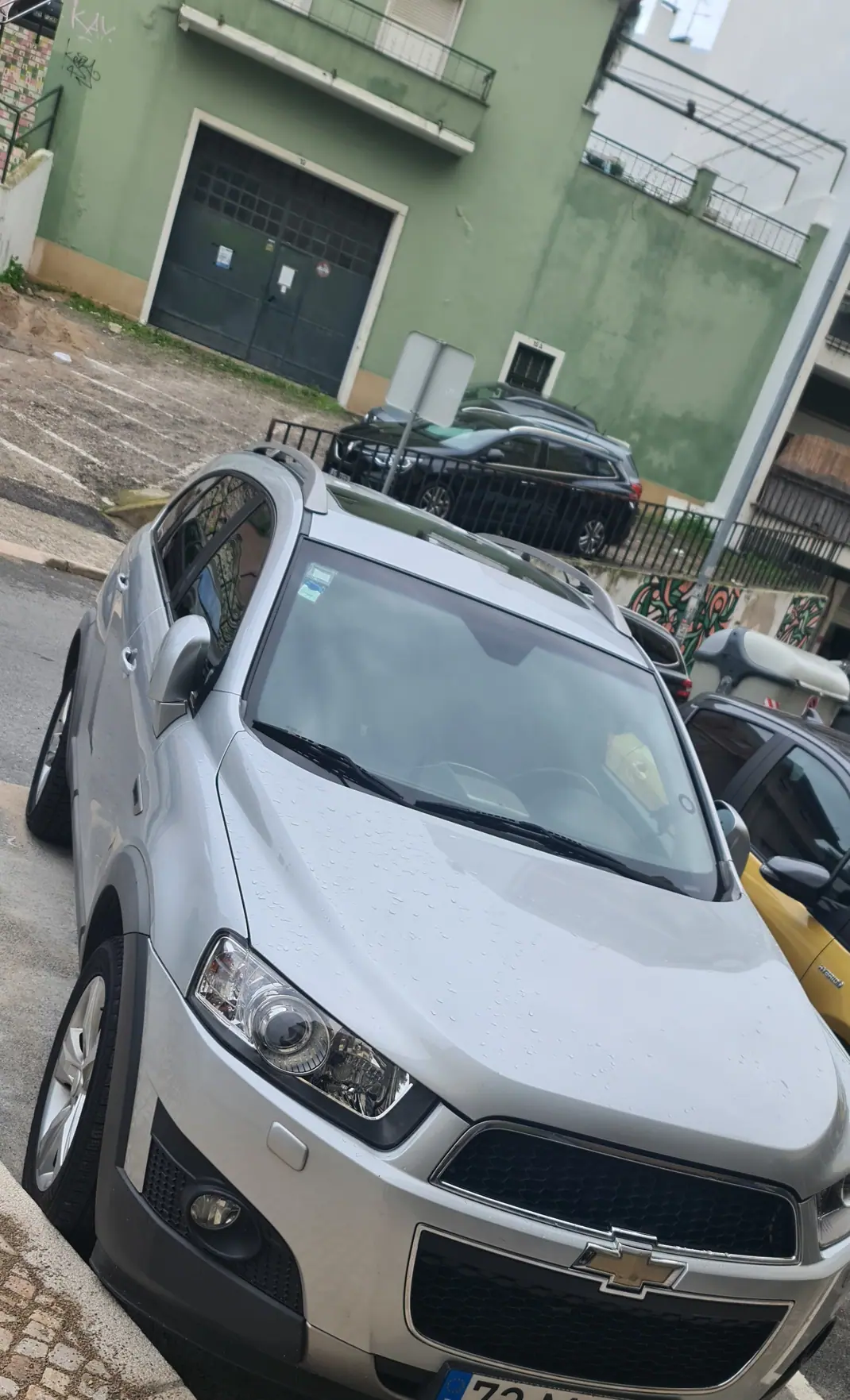 Chevrolet Captiva 2012 - 8800 EUR, 250000 km - AUTO.MOTO.pt - 250000km - foto 1 de 4