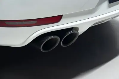 Porsche Macan 2016 - 49950 EUR, 131000 km - AUTO.MOTO.pt - 131000km - foto 14 de 53