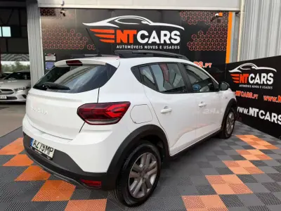 Dacia Sandero 2023 - 12900 EUR, 172187 km - AUTO.MOTO.pt - 172187km - foto 2 de 16