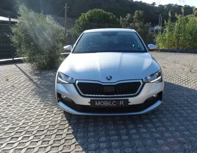 Skoda Scala 2022 - 15800 EUR, 51093 km - AUTO.MOTO.pt - 51093km - foto 12 de 25
