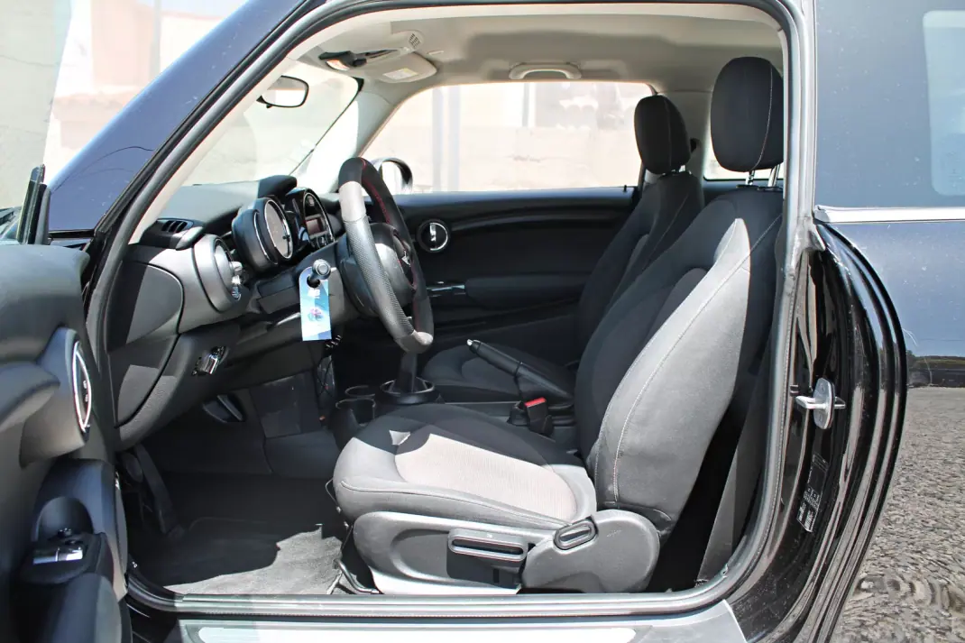 MINI Coupé 2016 - 13900 EUR, 134843 km - 134843km - foto 10 de 19