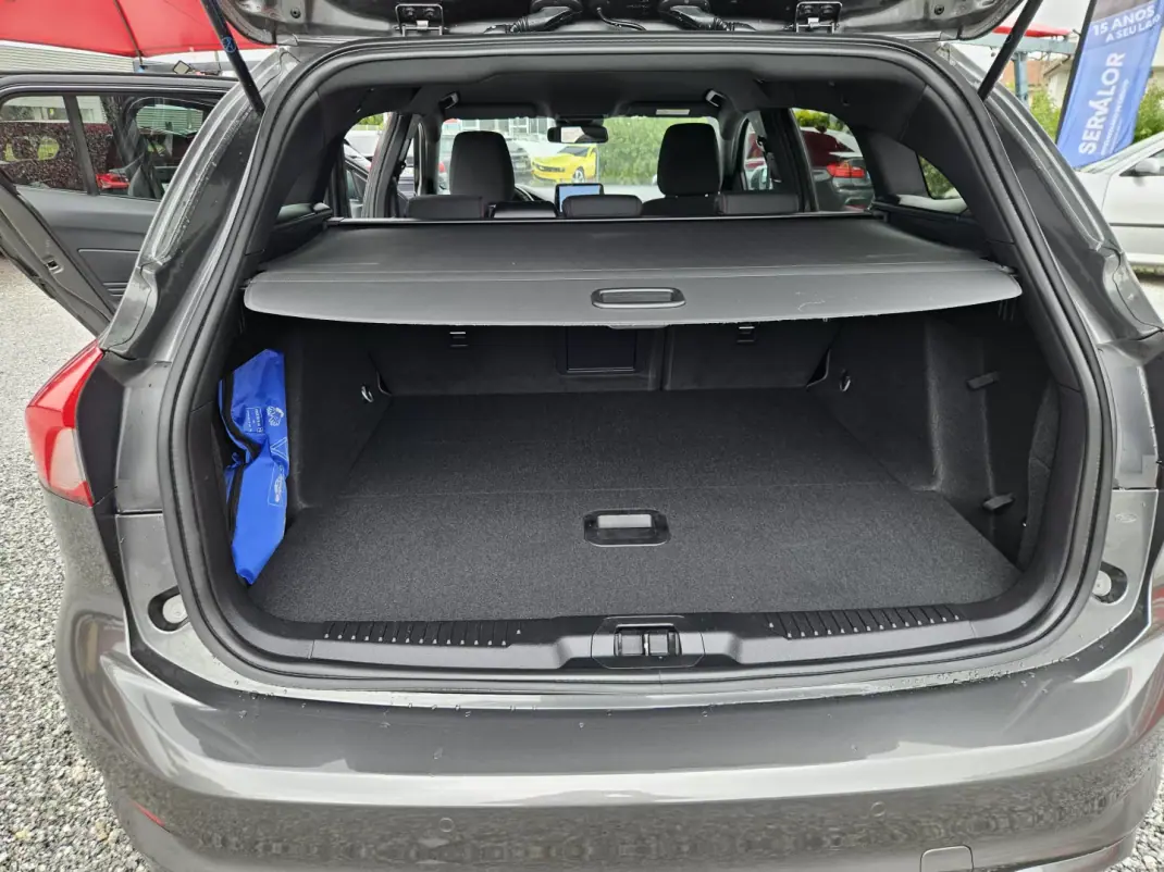 Ford Focus SW 2021 - 17800 EUR, 91100 km - AUTO.MOTO.pt - 91100km - foto 57 de 66