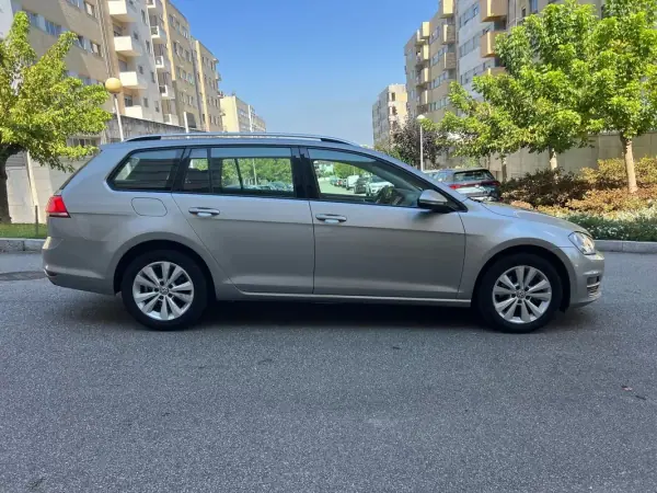 Volkswagen Golf Variant 2016 - 12950 EUR, 173000 km - AUTO.MOTO.pt - 173000km - foto 7 de 15