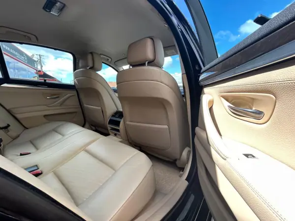 BMW 520 2011 - 10500 EUR, 368699 km - AUTO.MOTO.pt - 368699km - foto 21 de 23