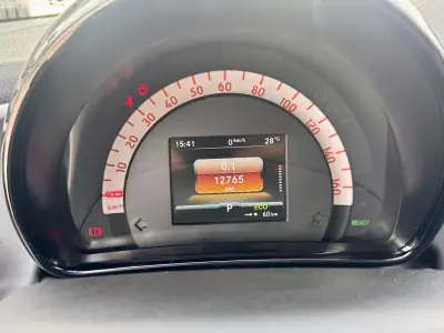 Smart ForFour 2019 - 12990 EUR, 12000 km - 12000km - foto 11 de 17