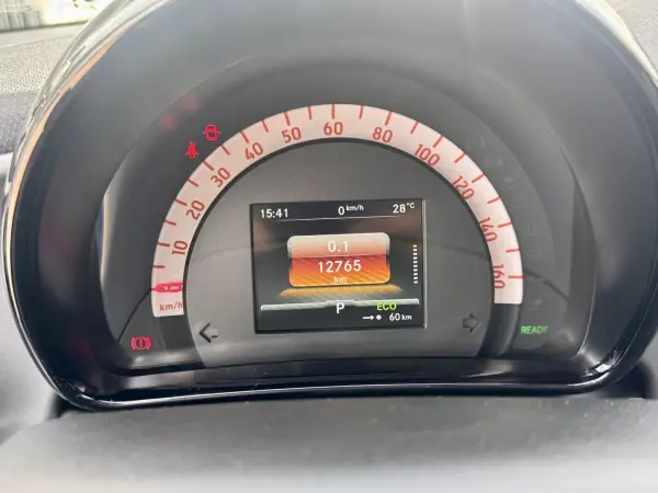 Smart ForFour 2019 - 12990 EUR, 12000 km - 12000km - foto 11 de 17