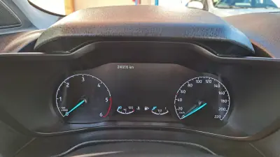 Ford Transit Connect 2019 - 16900 EUR, 240235 km - AUTO.MOTO.pt - 240235km - foto 13 de 24