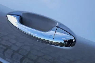 Mercedes-Benz E 220 2017 - 34999 EUR, 180000 km - AUTO.MOTO.pt - 180000km - foto 23 de 45