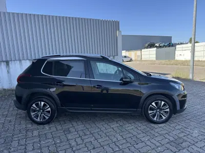 Peugeot 2008 2019 - 13990 EUR, 148000 km - AUTO.MOTO.pt - 148000km - foto 8 de 19