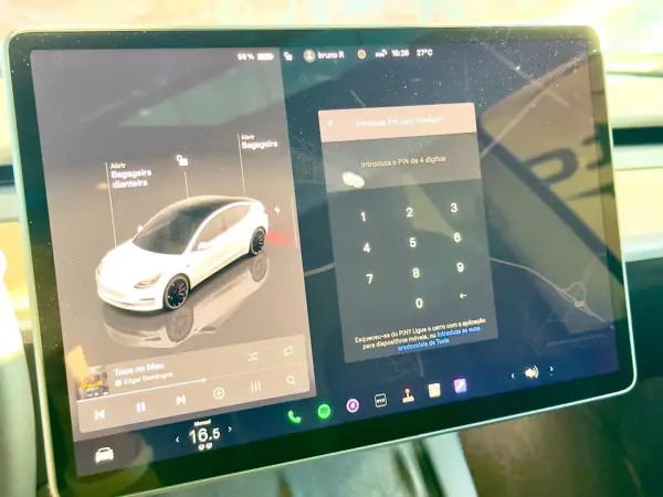 Tesla Model 3 2022 - 39900 EUR, 40060 km - AUTO.MOTO.pt - 40060km - foto 22 de 35