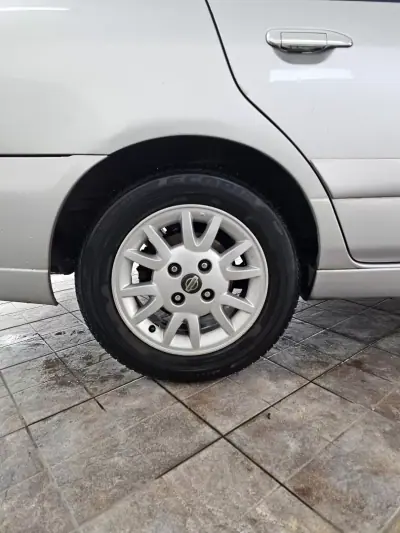 Nissan Primera 2001 - 2650 EUR, 283341 km - AUTO.MOTO.pt - 283341km - foto 15 de 24