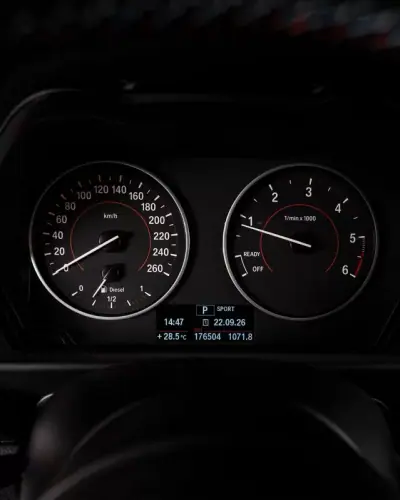 BMW 118 2015 - 16990 EUR, 175000 km - 175000km - foto 14 de 25